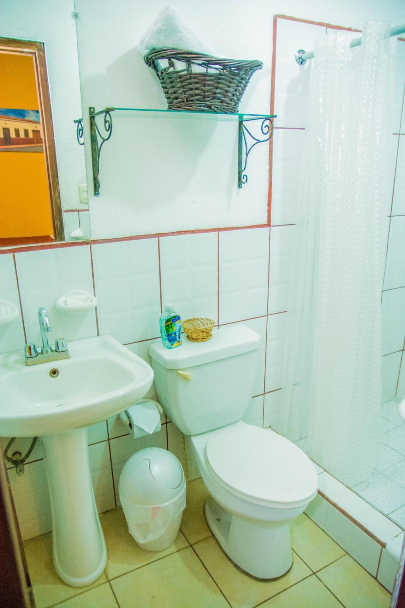 Hostal Fuente Castalia, B Y B León Esterno foto